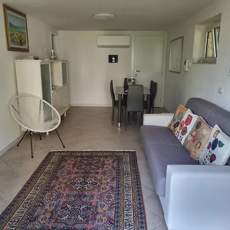 Relaxing And Comforting Semesterbostad *